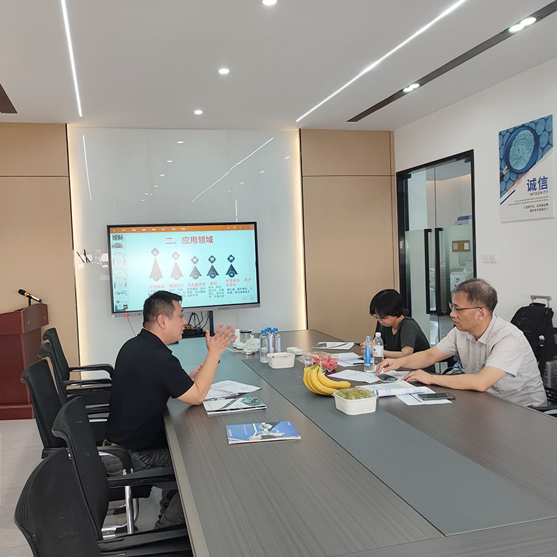 Kunde von Pharm-Tech (Tianjin) Co., Ltd besucht unser Unternehmen zur Zusammenarbeit